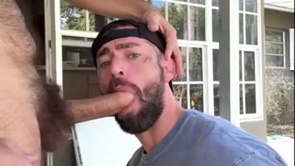 Enrabando um Cara Tatuado Gostoso