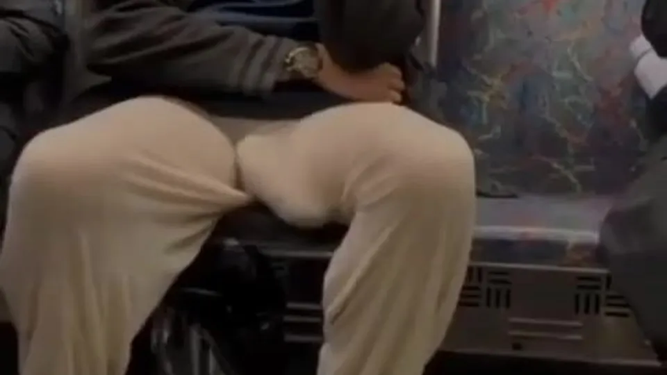 Bricked up on the train - ThisVid.com