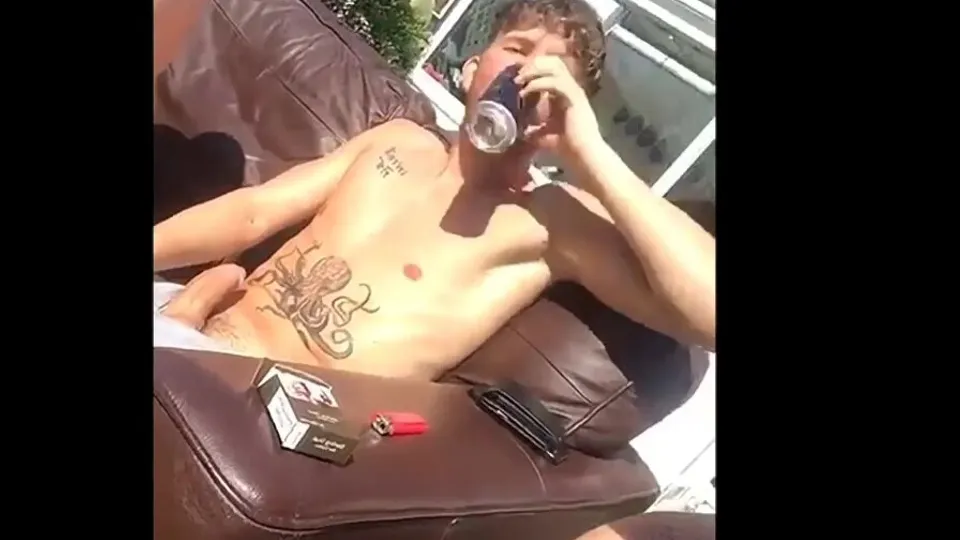 Brit shows hard cock to friends - ThisVid.com