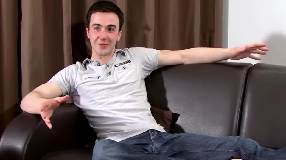 British lad Tom strips and wanks