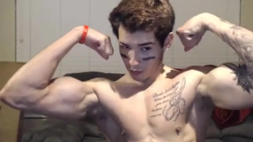 Brothers on cam. - ThisVid.com