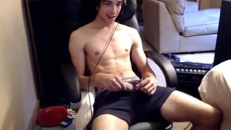 Brunette Twink's Cum Show