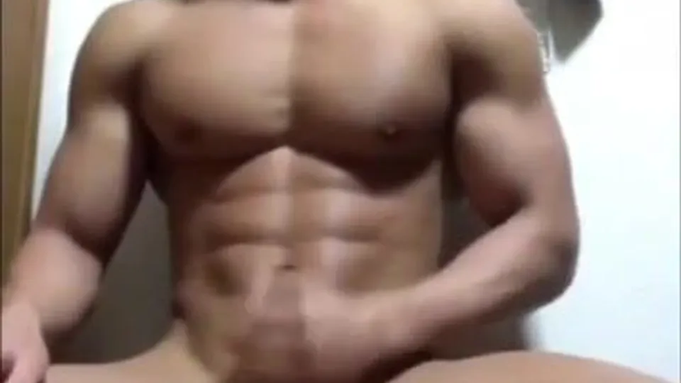 Buff asian cums on bedroom floor
