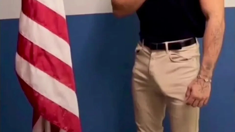 Bulge 414 - ThisVid.com