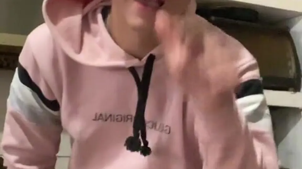 Bulge t1kt0ker - ThisVid.com