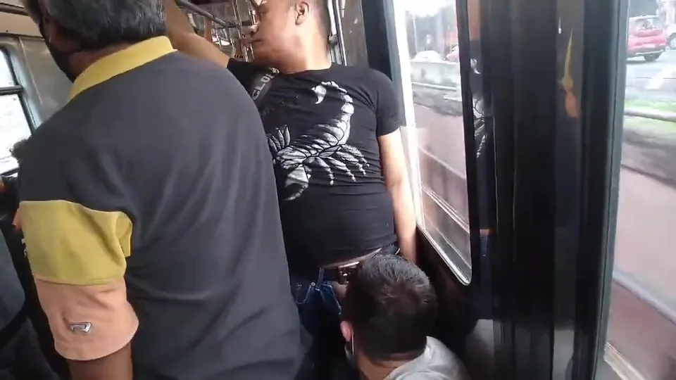 Busy train blowie - ThisVid.com