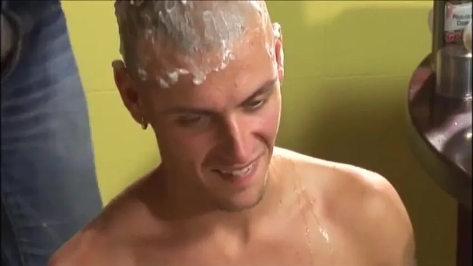 Buzzing, pissing, headshaving