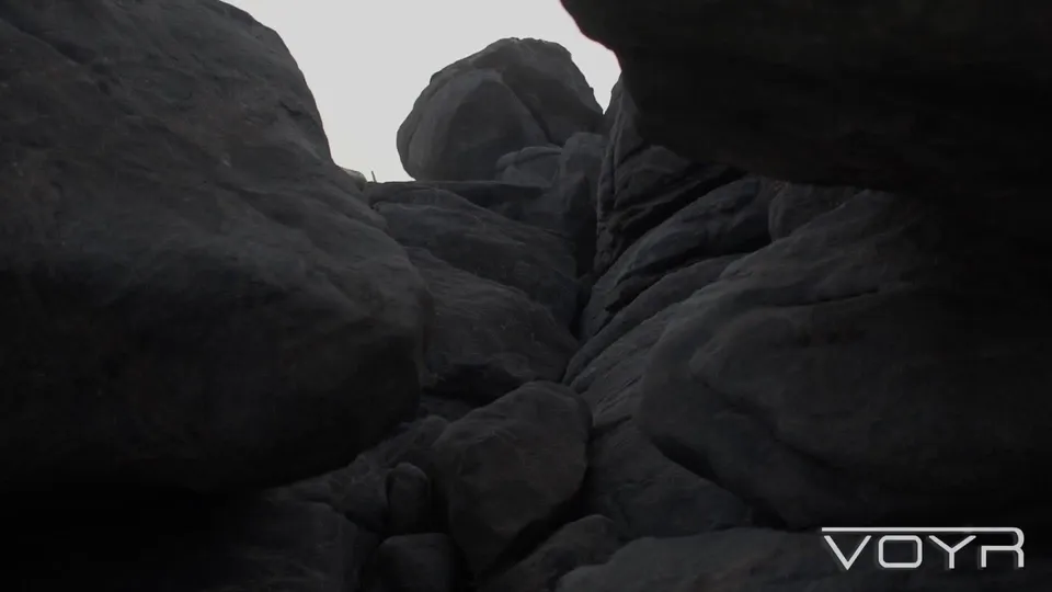 By the Rocks on The Beach -Caio Rodrigues, Julian Oxilia, Gabriel Antonio.mp4