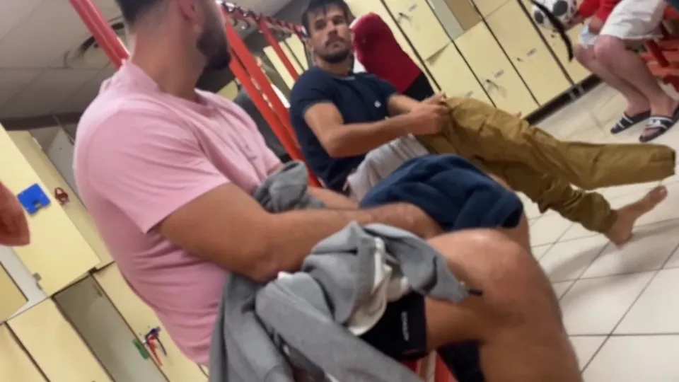 Can't help watching - ThisVid.com
