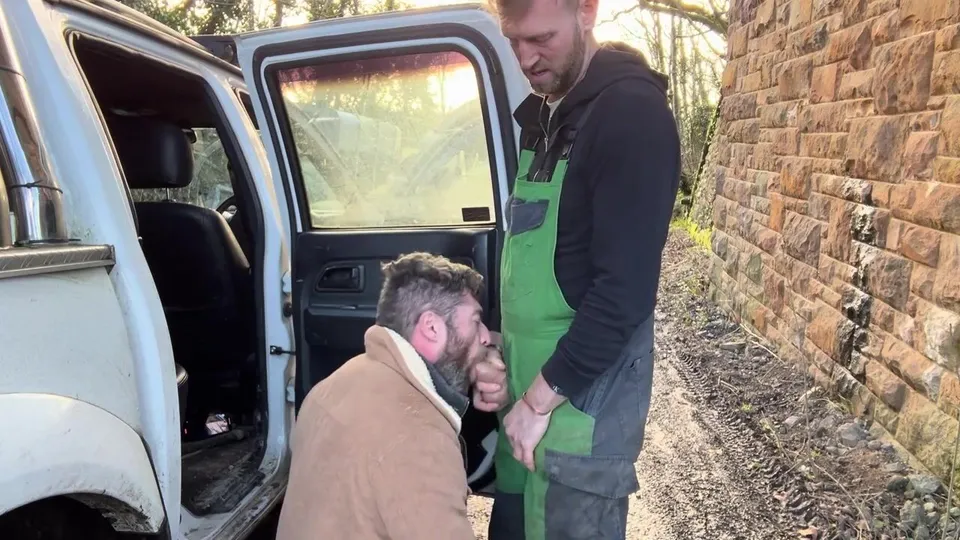 Car door piss breeder