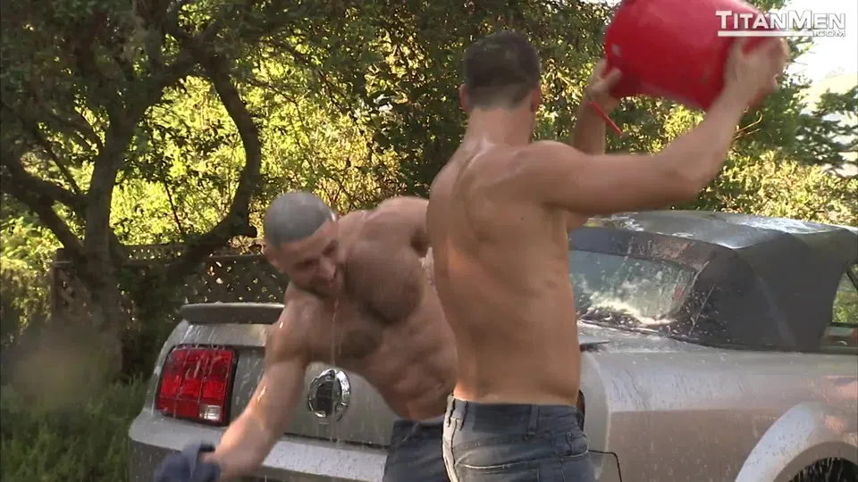 Car Wash extras - Francois Sagat & Marco Blaze.mp4