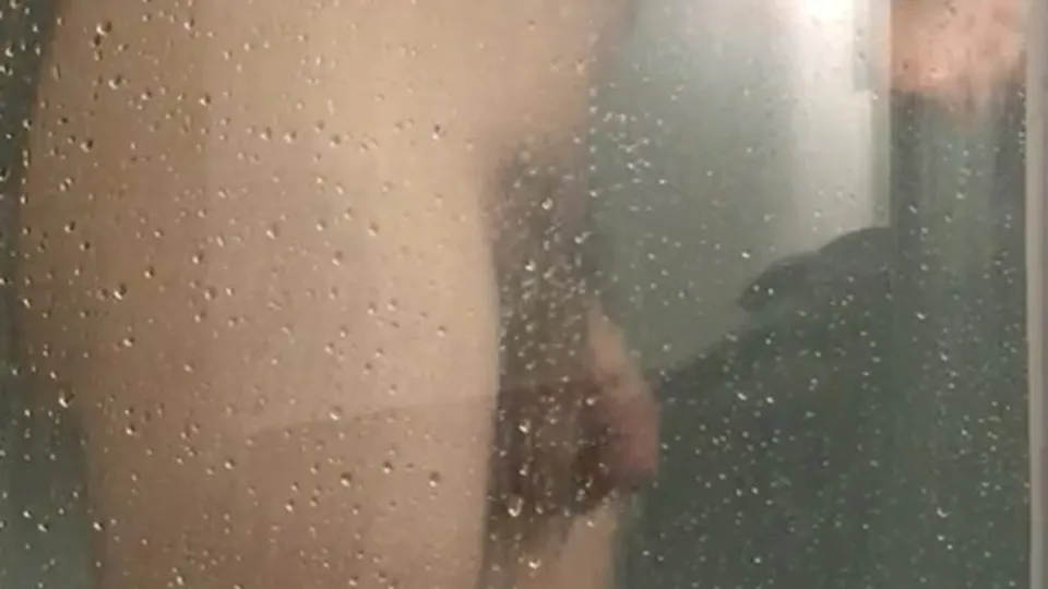 Caught dad in the shower (Part 1) - ThisVid.com