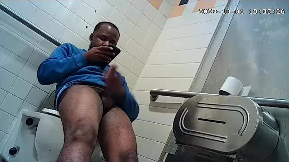 Caught jerking in stall - video 4 - ThisVid.com