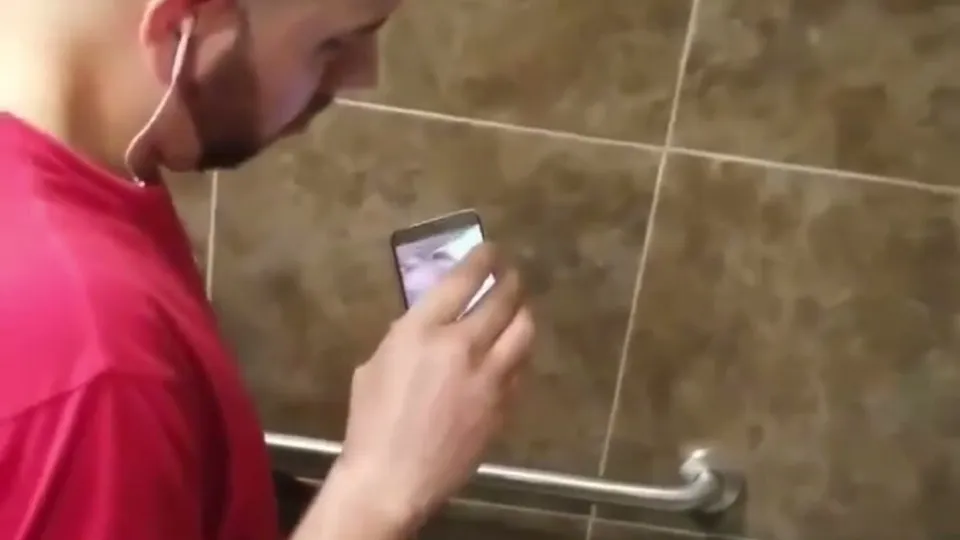 Caught jerking - video 68 - ThisVid.com