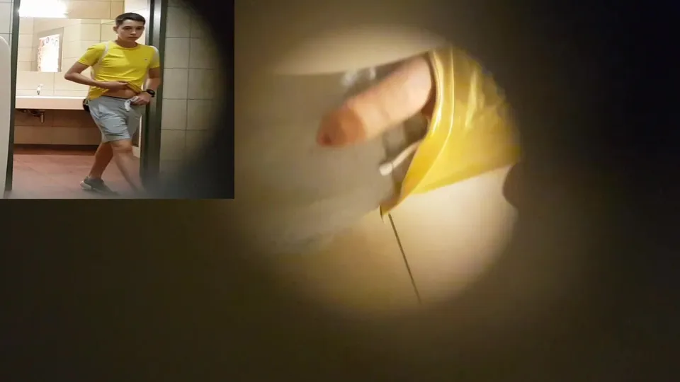 Złapane w publicznej toalecie