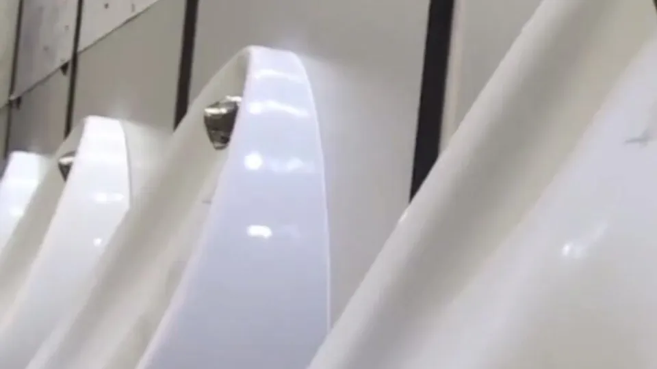 Caught pissing 4 - video 2 - ThisVid.com