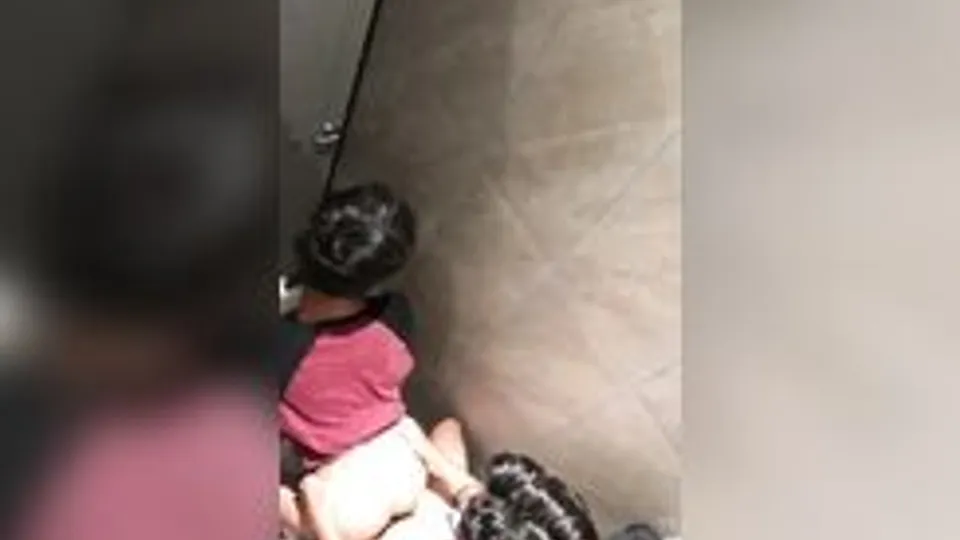 Caught these dudes fucking at the mall