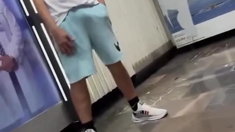 Caught with a boner in Public - ThisVid.com