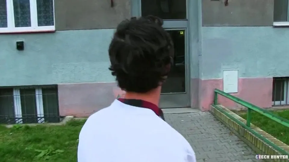 Young Guy in Bulls#it Top Services Camera Guy