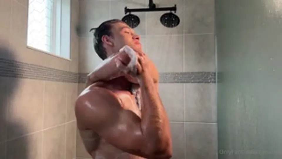 Chase Nude: Hairy Jock Jerks Off, Cums