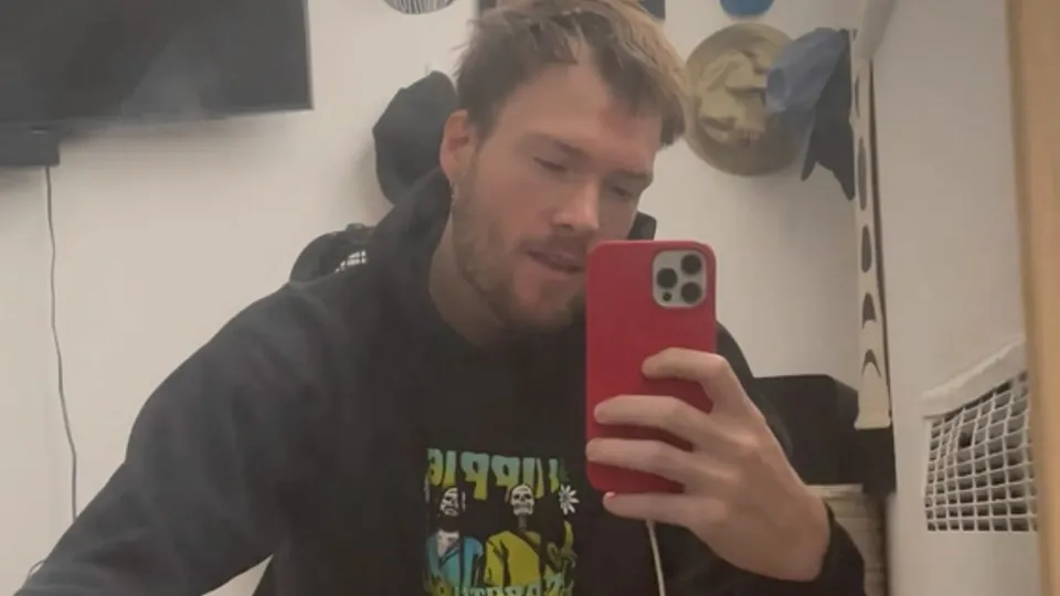 Chaz dylanger - ThisVid.com