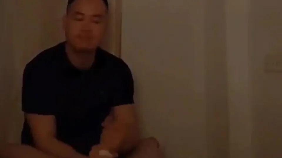 Chinese masseur handjob the 28 - ThisVid.com