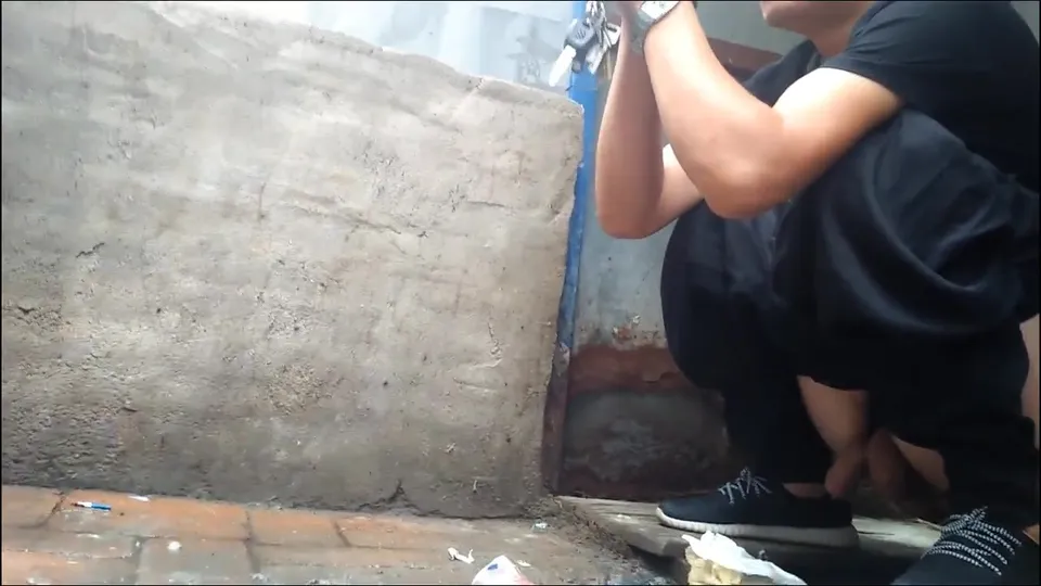 CHINESE MEN POOPING IN THE HOLE 2 - ThisVid.com