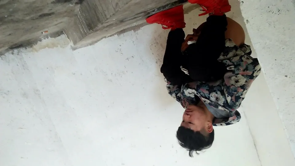 Chinese student shitting - ThisVid.com