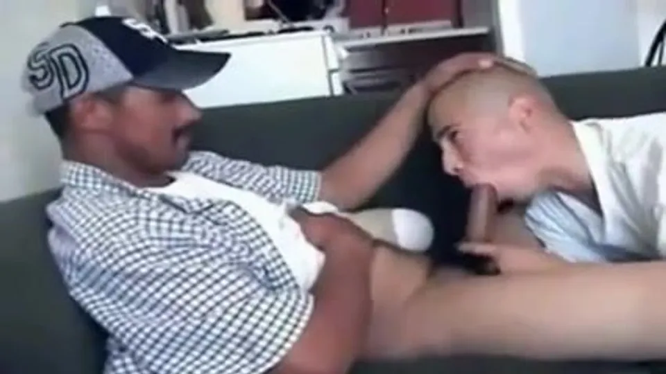 Cholos fucking around on the DL - ThisVid.com