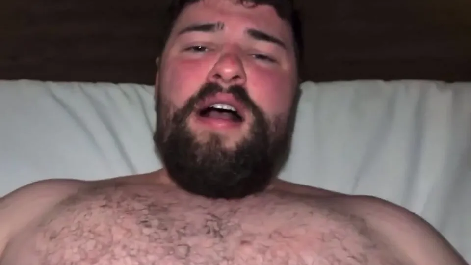 Chubby cub shoots and eat his load - ThisVid.com
