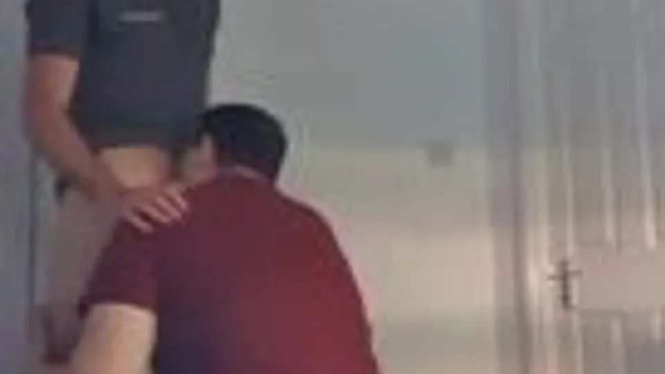 Chubby Guy Hooks Up and Gets Fucked - ThisVid.com