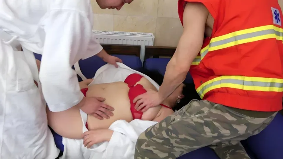 Chubby Hottie's Threesome Fun