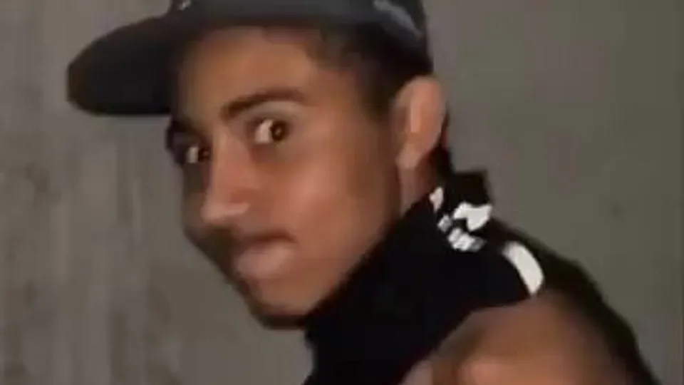 Action sans capote de mecs latinos musclés