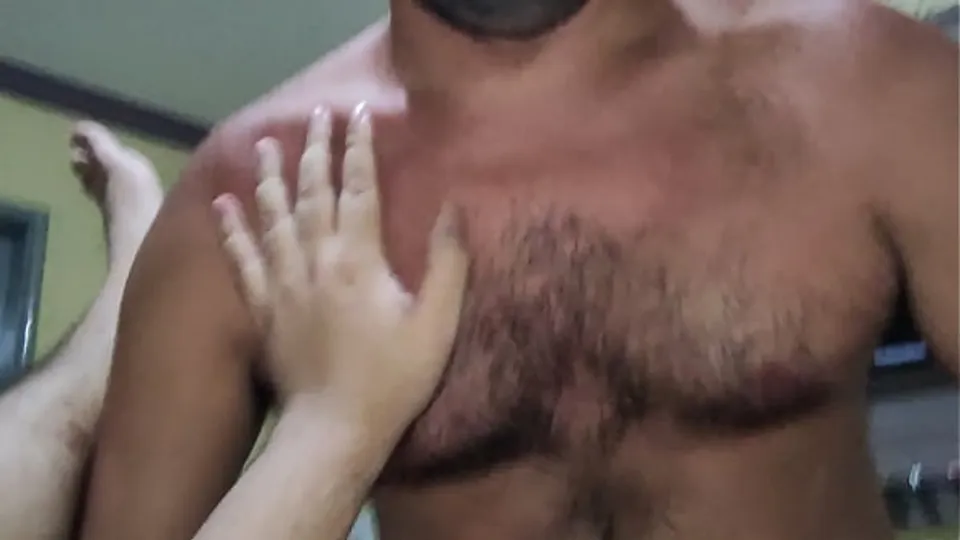Chunky bear fucking hard and making me hard