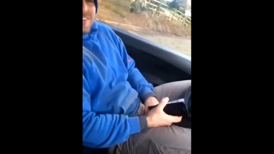 #Classic - Horny British Builders Banter - ThisVid.com