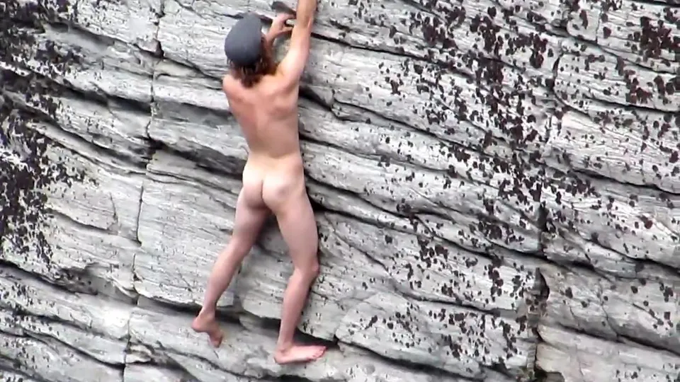 Climb the wall - ThisVid.com
