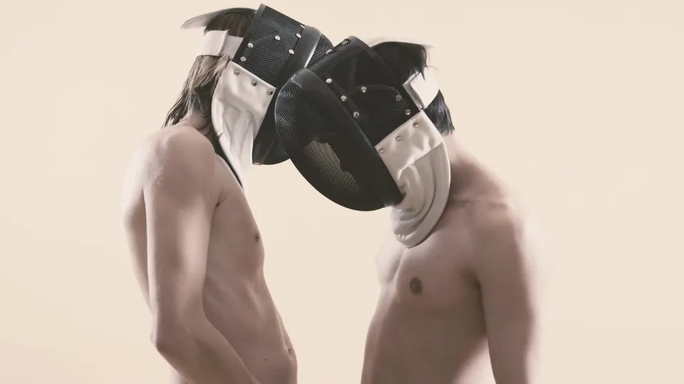 CLOTHED / UNCLOTHED FENCING - ThisVid.com