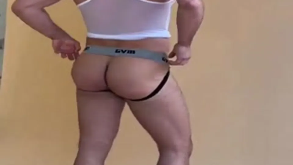 CLYNES: Masculine Muscle Stud Teases and Shows Off