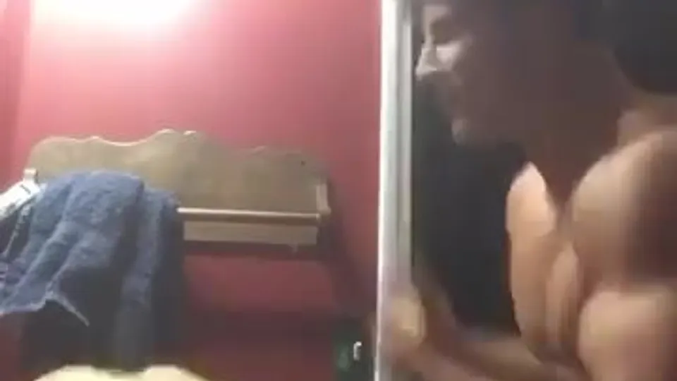 Cocky Str8 Guy Shows Off While Fucking - ThisVid.com