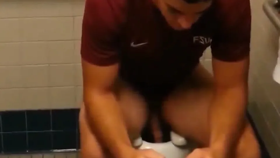 Collee guy sitting on a toilet - ThisVid.com
