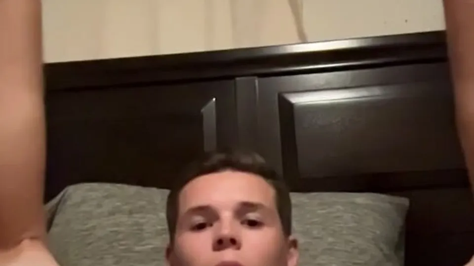College athlete shows his virgin hole - ThisVid.com