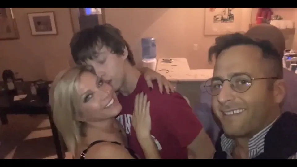 College dudes visit family on spring break - ThisVid.com