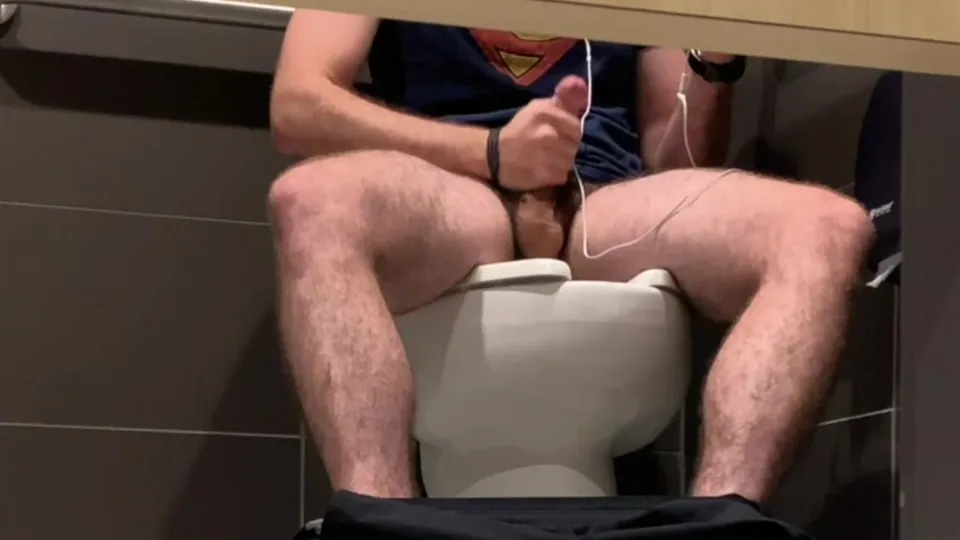 College guy just needed a break from class - ThisVid.com