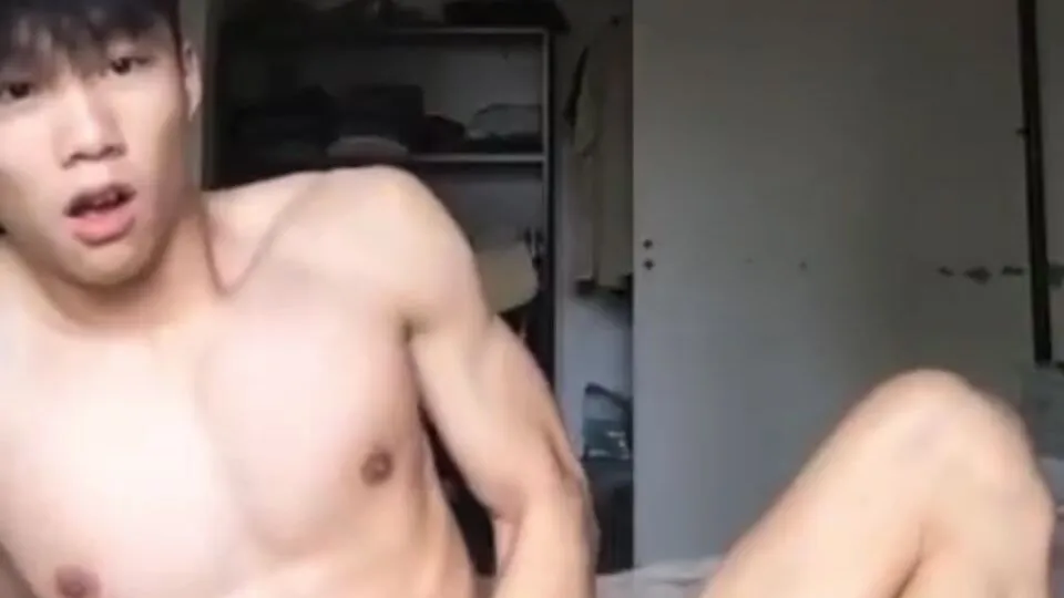 College hottie jerks and plays with his ass