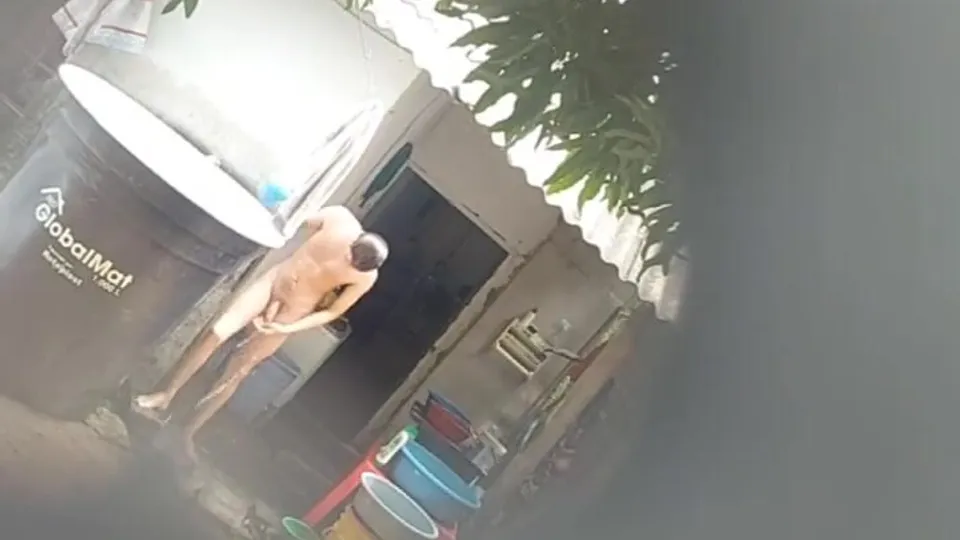 Colombian Twink Outdoor Shower Spy - ThisVid.com