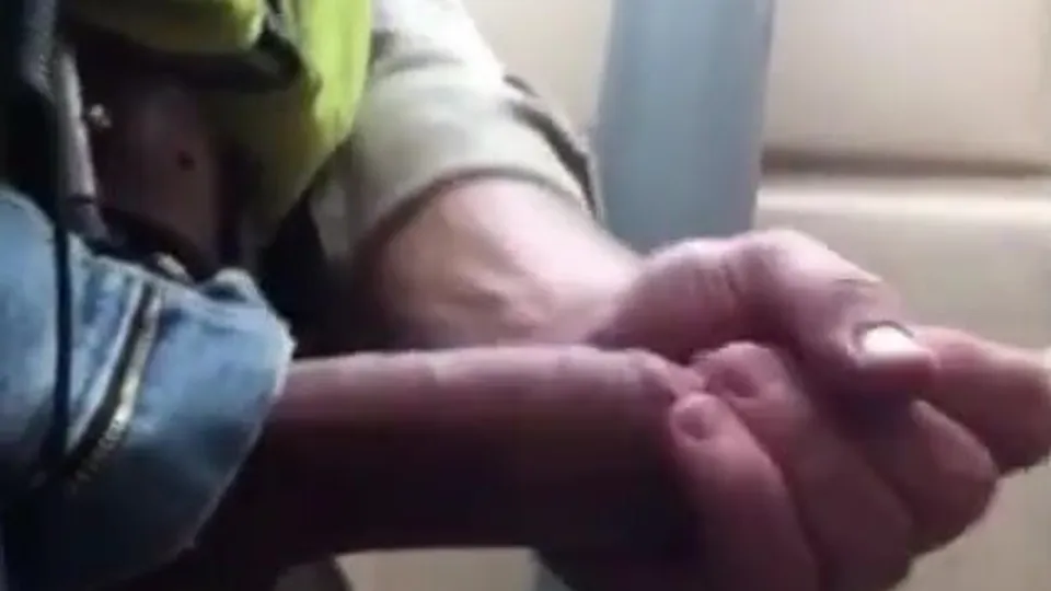 Construction daddy jerks & cums in the porta potty - ThisVid.com