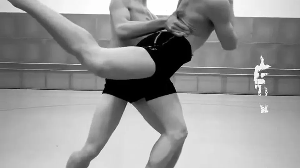 Contemporary dance duo