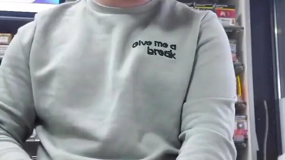 Convenience store jerk off - ThisVid.com