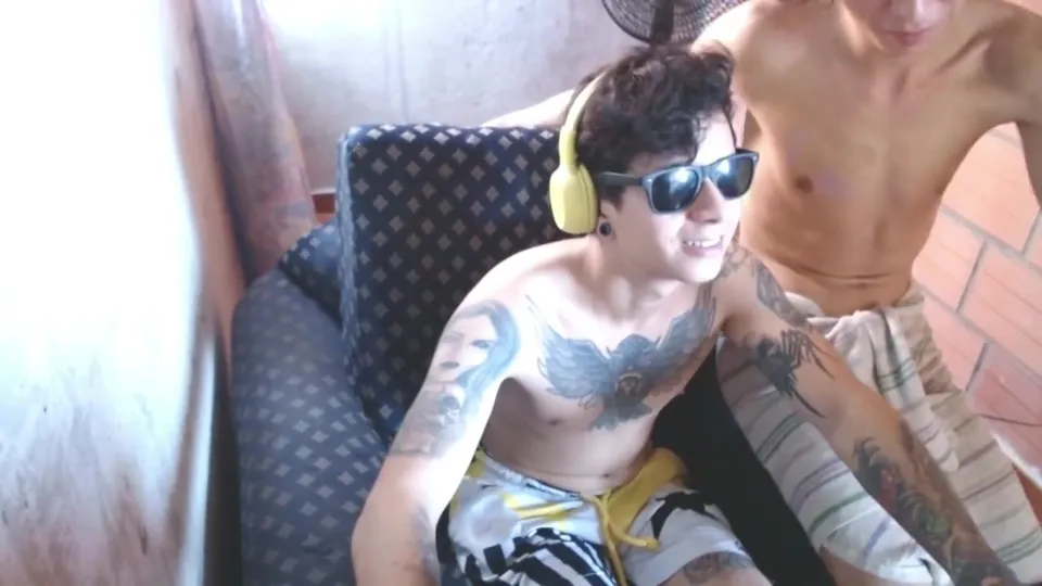 Convince friend to fuck on cam - ThisVid.com