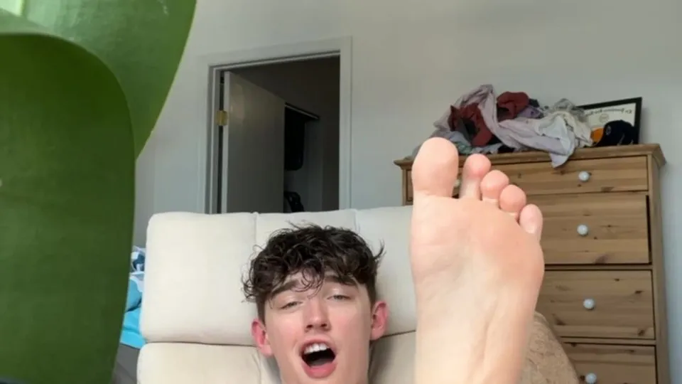 Cooper loves jerking off and assplay